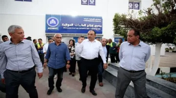 وزير الصناعة يتفقد مصنع آمون للأدوية بمدينة العبور لدعم الأمن الدوائي المصري